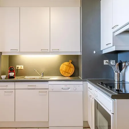 Apartment Charming With Frontal Seaview