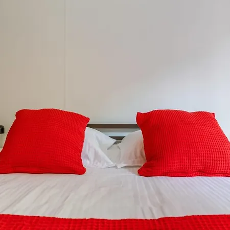 Appartement Charming With Frontal Seaview